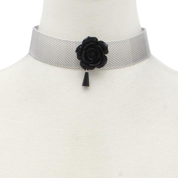 SODAJO FLOWER WIDE METAL CHOKER NECKLACE