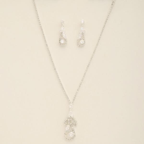 TEARDROP LEAF RHINESTONE NECKLACE