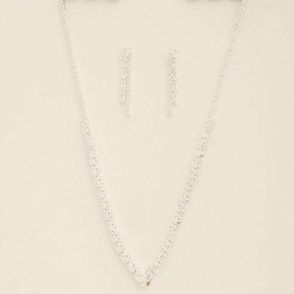 V SHAPE RHINESTONE NECKLACE