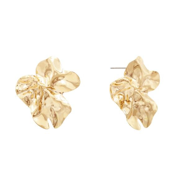 METAL FLOWER POST EARRING