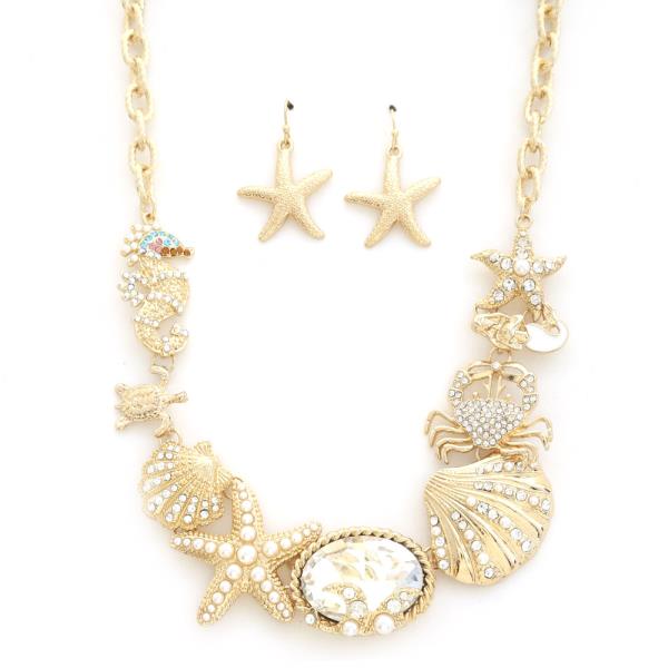 CHUNKY STARFISH SEASHELL STATEMENT NECKLACE