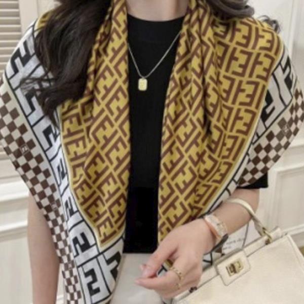 MULTI MAZE PATTERN SILKY NECK SCARF