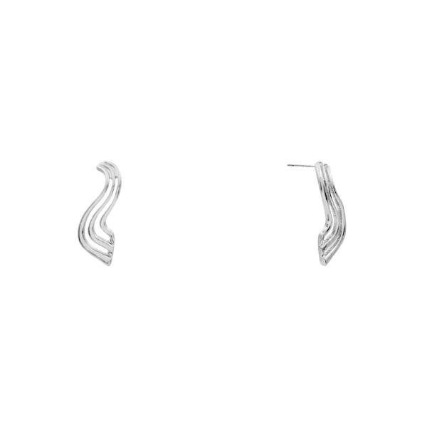 METAL WAVE POST EARRING