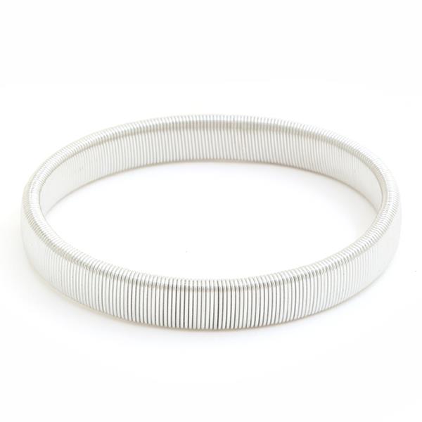FLAT METAL BANGLE BRACELET