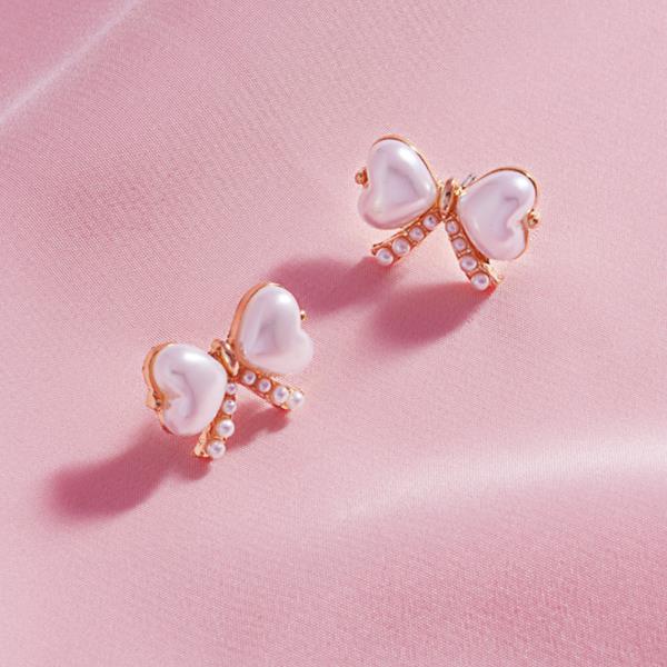 BOW SHAPED PEARL EARRING