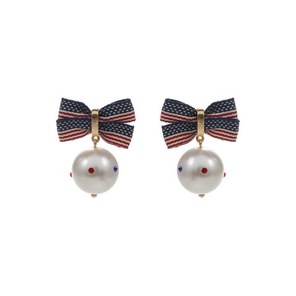 RIBBON SHAPED AMERICAN FLAG COLOR WITH PEARL EARRING