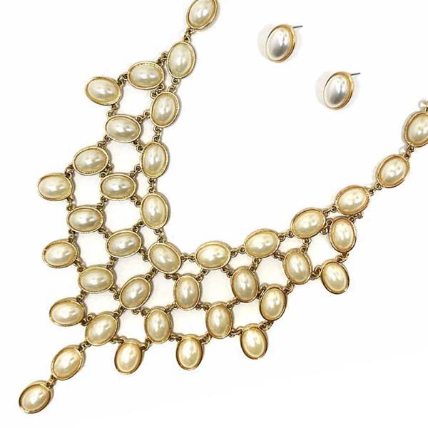 CHUNKY PEARL STATEMENT NECKLACE EARRING SET