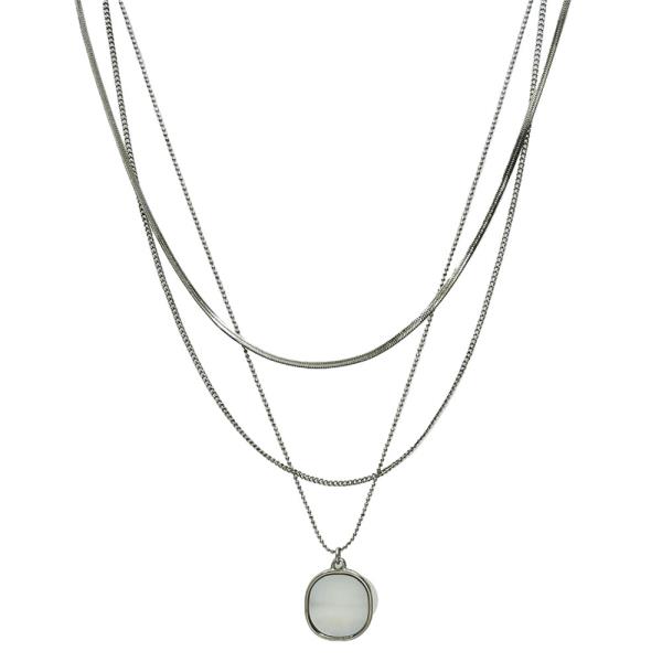 3 LAYERED METAL CHAIN PENDANT NECKLACE