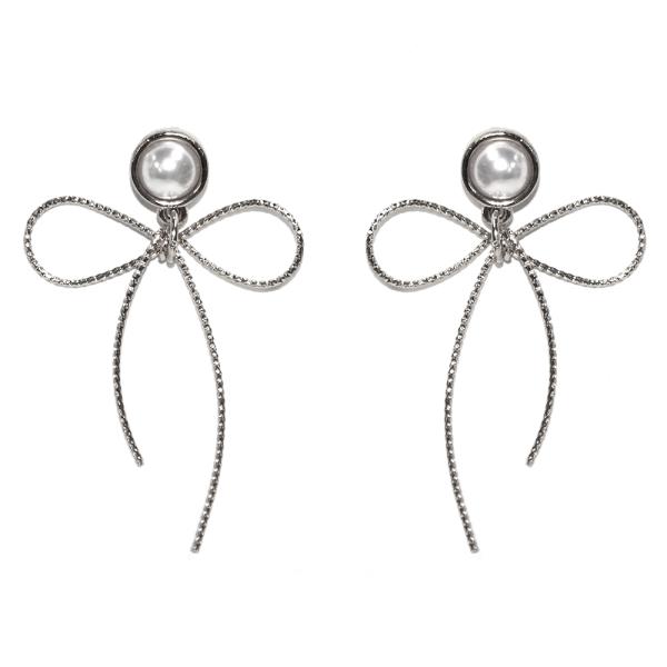 ROUND PEARL METAL RIBBON BOW DANGLE EARRING