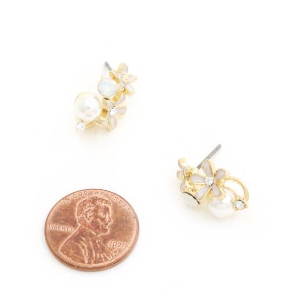 SODAJO FLOWER PEARL BEAD GOLD DIPPED EARRING