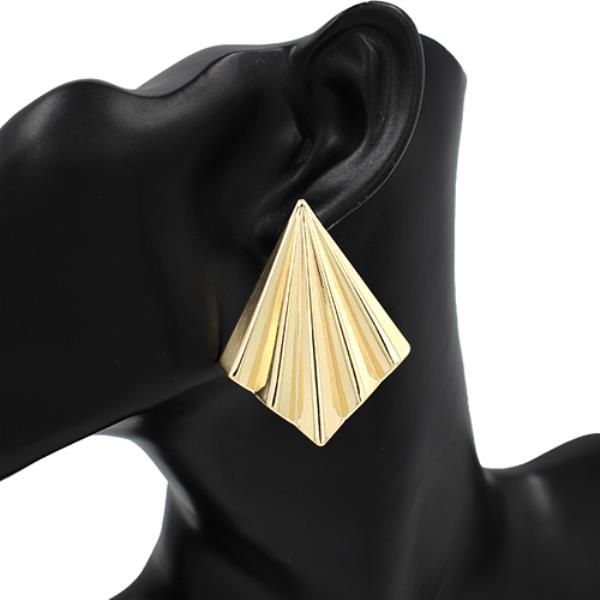 WIDE METAL EARRING