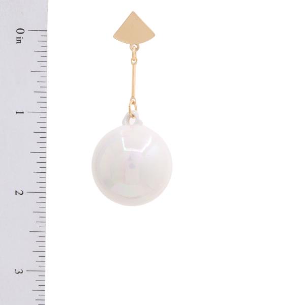 AB PEARL METAL DANGLE EARRING