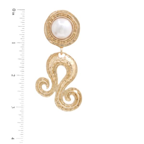 ROUND PEARL BEAD SWIRL EARRING