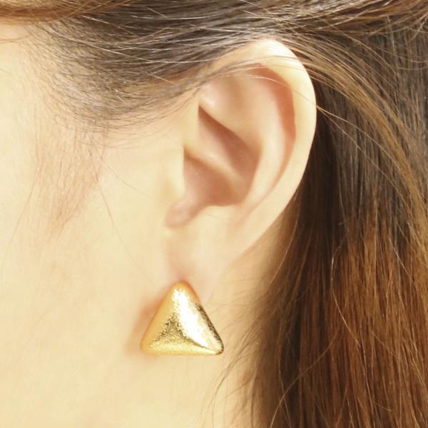 14K GOLD/WHITE GOLD DIPPED GLITTER TEXTURE TRIANGLE POST EARRINGS