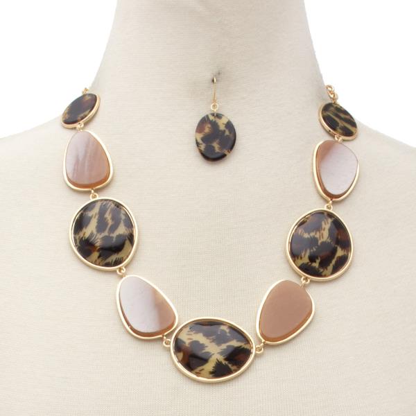 ANIMAL PRINT STONE LINK NECKLACE