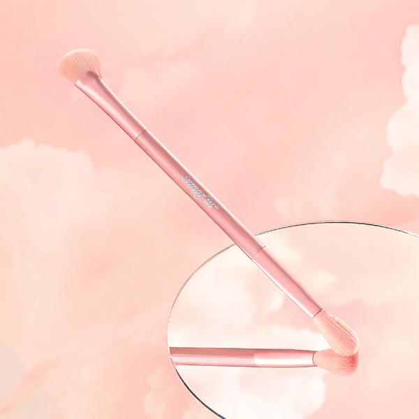 CLOUD BLUR CONCEALER BRUSH