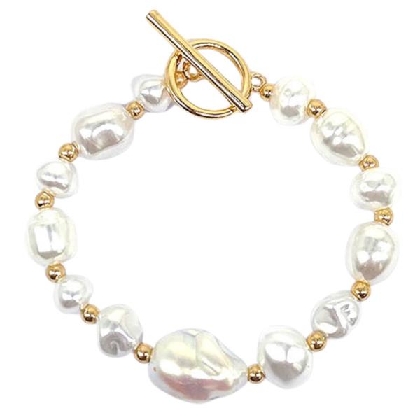 PEARL TOGGLE CLASP BRACELET