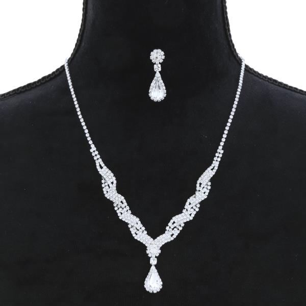 TEARDROP RHINESTONE NECKLACE