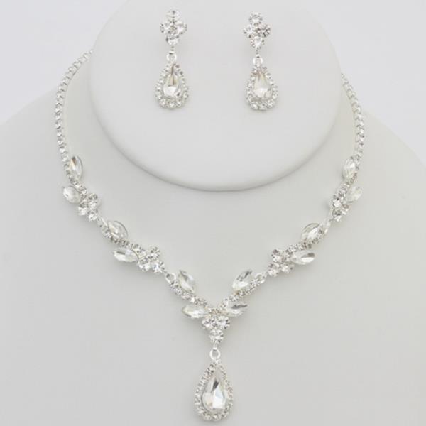 TEARDROP LEAF PATTERN RHINESTONE NECKLACE