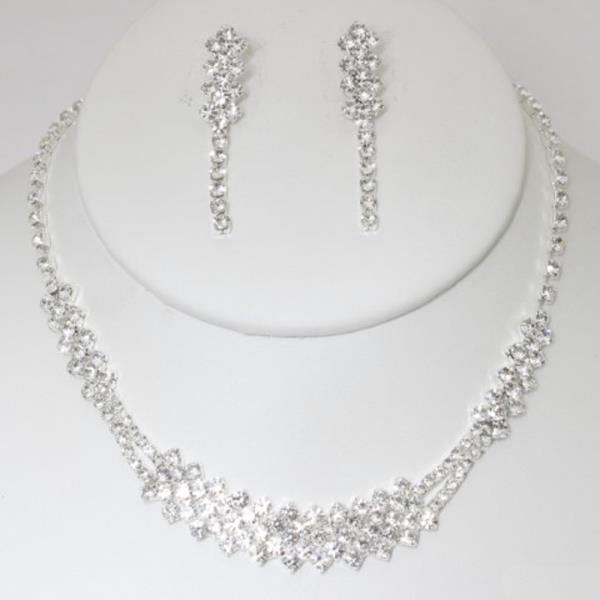 RHINESTONE NECKLACE