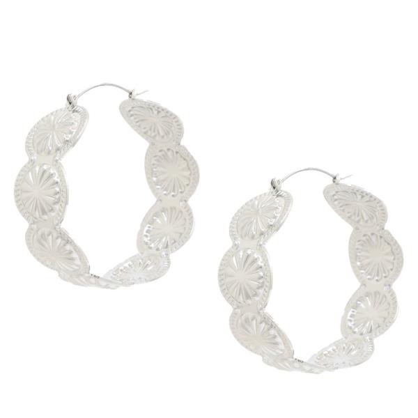 FLOWER PATTERN METAL HOOP EARRING