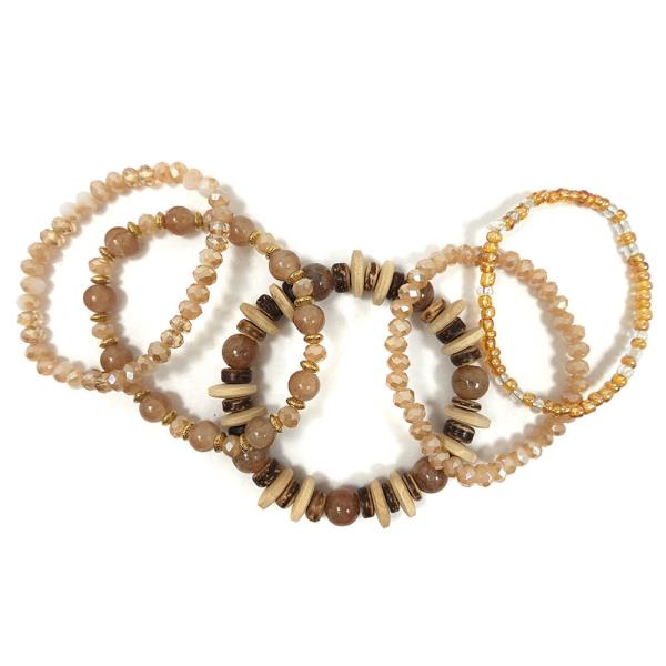 STRAND STRETCH GLASS BEAD BRACELET