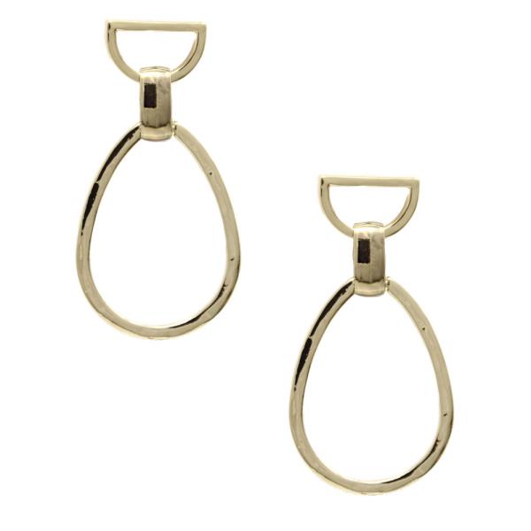 METAL OVAL EARRING