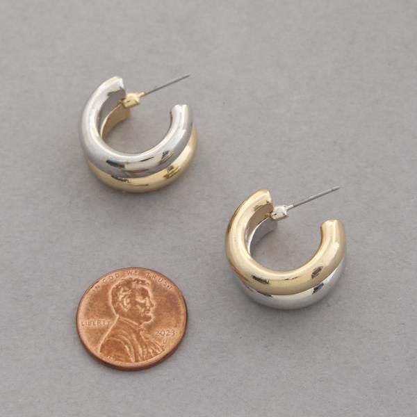 DOUBLE HOOP METAL EARRING
