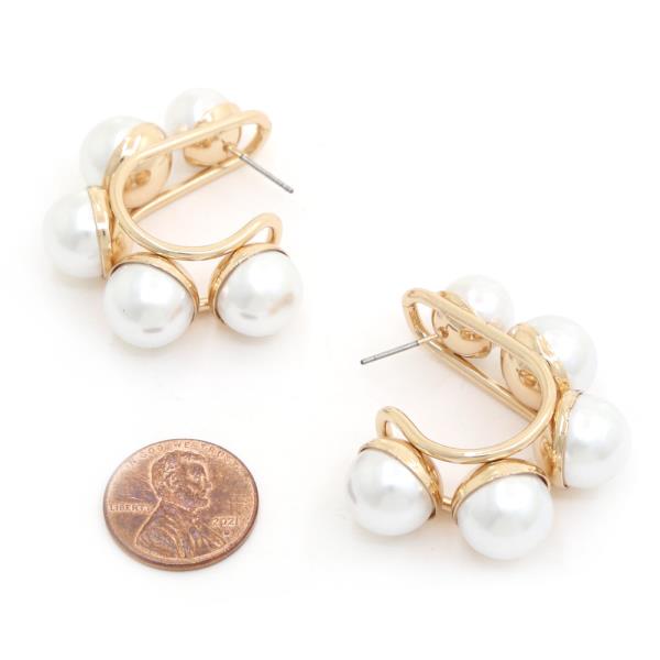 PEARL BEAD OPEN TEARDROP METAL EARRING