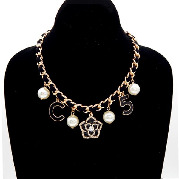 FLOWER PEARL MULTI CHARM NECKLACE