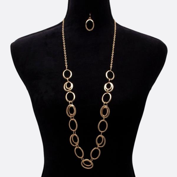 OVAL LINK METAL NECKLACE