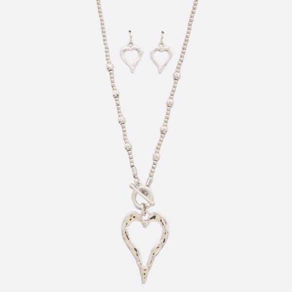 ABSTRACT HEART METAL TOGGLE CLASP NECKLACE