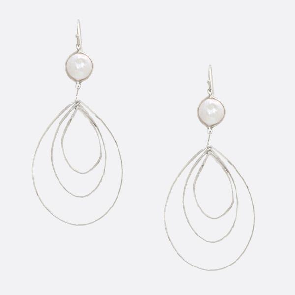 TRIPLE TEARDROP ROUND PEARL DANGLE EARRING