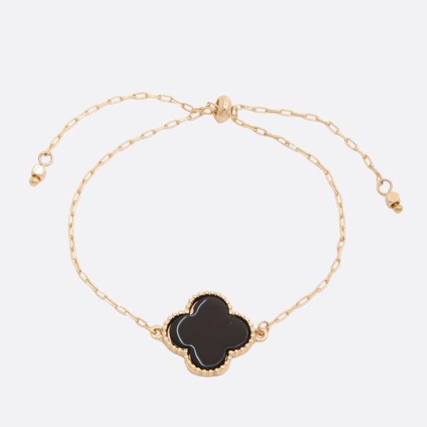 CLOVER CHARM OVAL LINK BRACELET