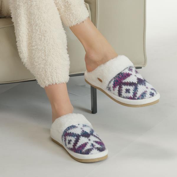 CC OMBRE AZTEC KNITTED SLIPPERS WITH THE FAUX FUR CUFF - SM SIZE