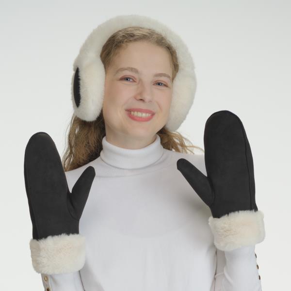 CC SUEDE MITTEN WITH FAUX FUR CUFF GLOVES