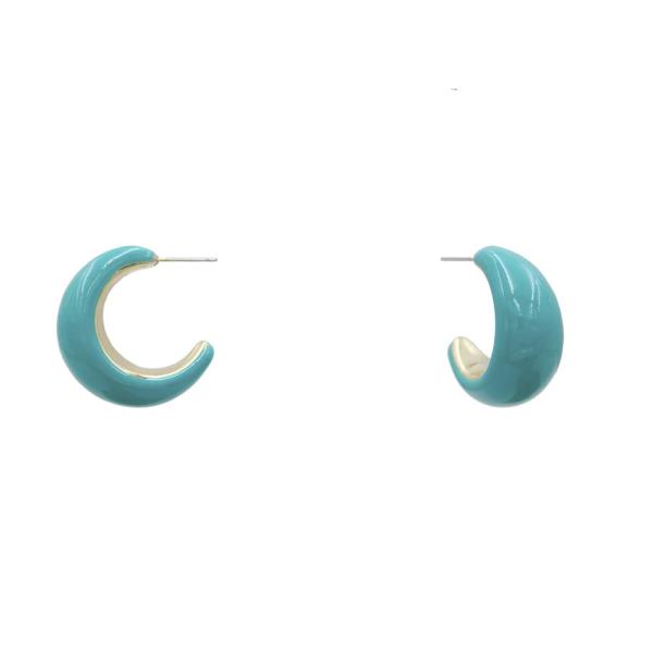 COLOR C HOOP EARRING