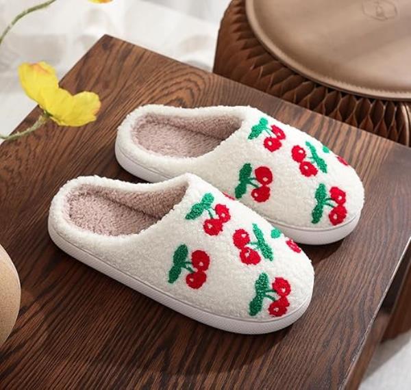 CHERRY COZY FLUFFY HOUSE SLIPPER