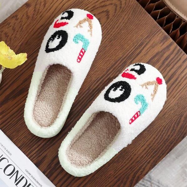 LOVE CHRISTMAS COZY FLUFFY HOUSE SLIPPER