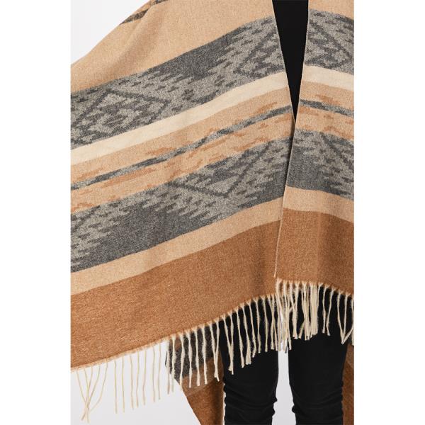 AZTEC PATTERN FRINGE RUANA