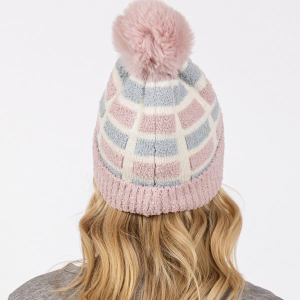 COZY COLOR BLOCKED POM POM BEANIE