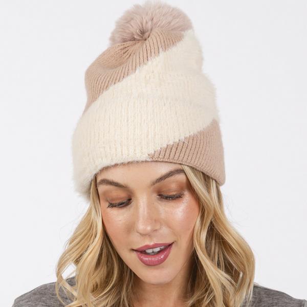 FUZZY DETAILED FLEECE POM POM BEANIE