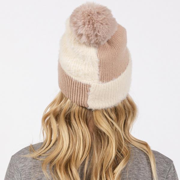 FUZZY DETAILED FLEECE POM POM BEANIE