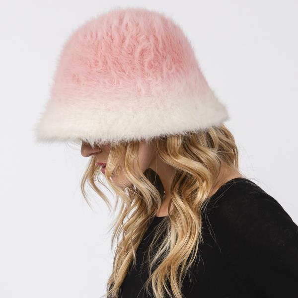 GRADIENT COLOR FUZZY BUCKET HAT