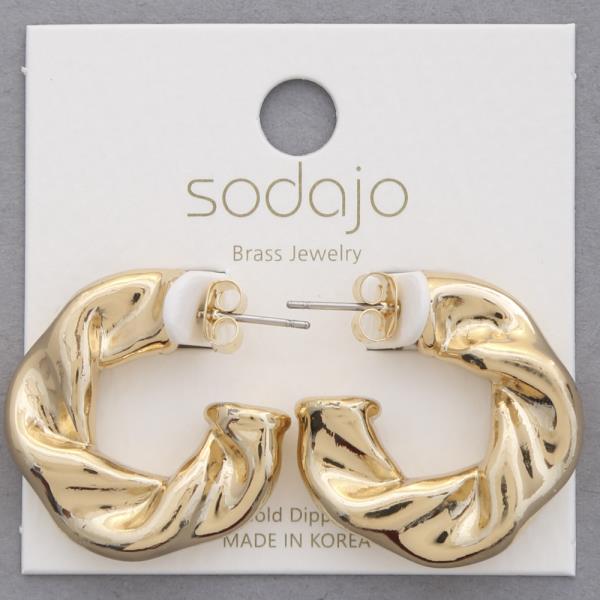 SODAJO GOLD DIPPED TEXTURED HOOP EARRING