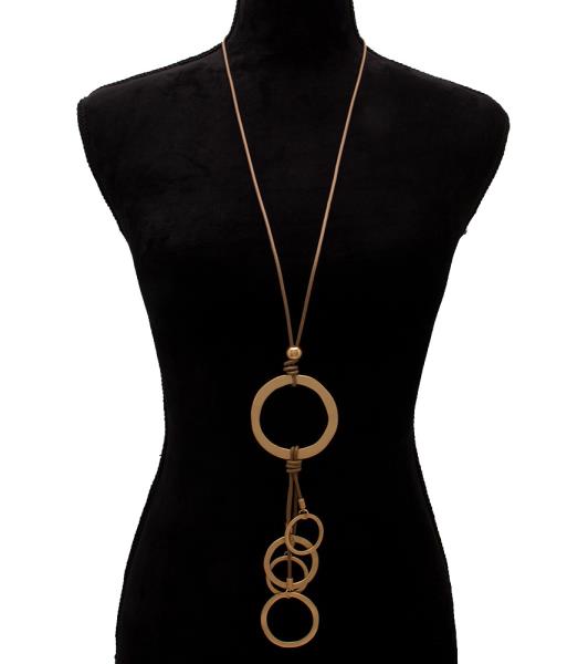 HAMMERED METAL CIRCLE LINK NECKLACE