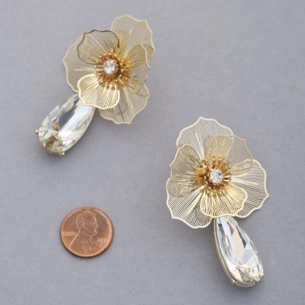 FLOWER TEARDROP EARRING