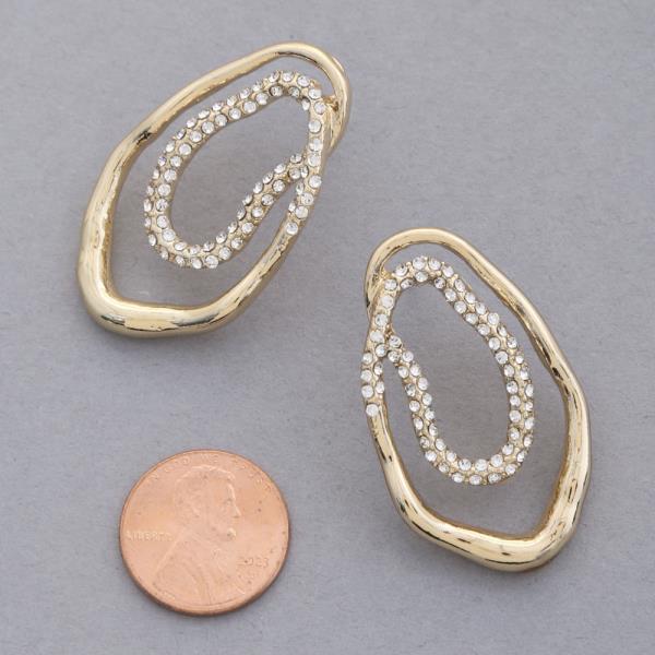 RHINESTONE OVAL LOOP METAL EARRING