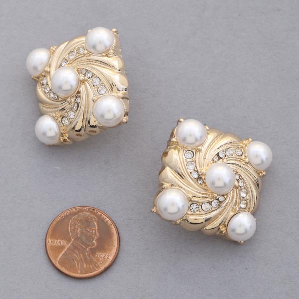 PEARL BEAD SQUARE METAL EARRING