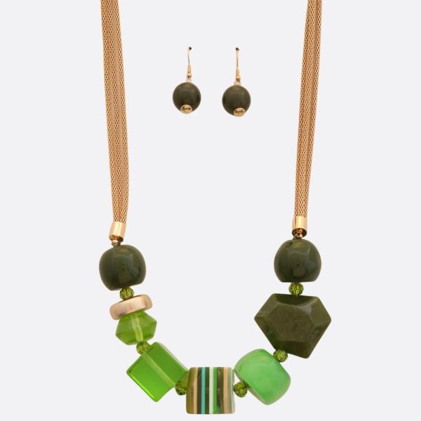 CUBE BEADED NECKLACE